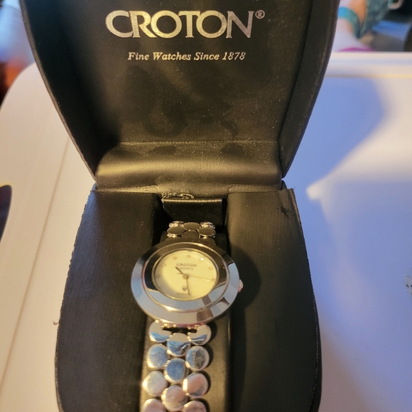Vintage Ladies Croton Diamond Watch New in Box Stainless Steel
